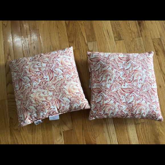 hampton bay throw pillows